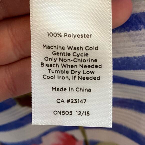 TALBOTS Floral Button Down Blouse Size Large Petite Business Casual Lightweight - Picture 5 of 5